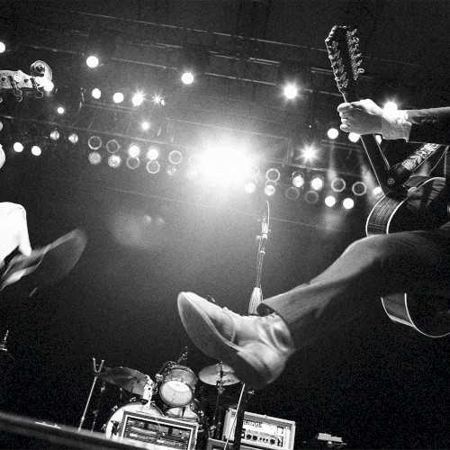we_all_raise_our_voices_to_the_air_live_songs_04_11_08_11